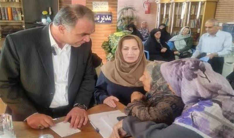 میز خدمتی متفاوت به مناسبت روزجهانی سالمند